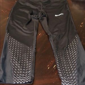 nike capri leggings